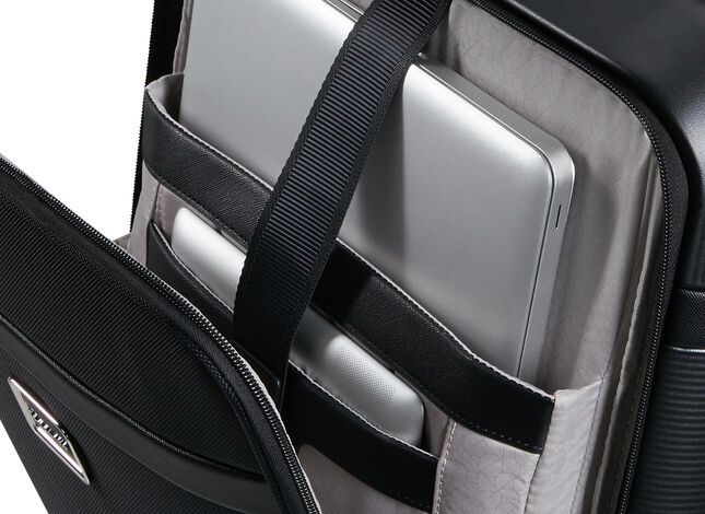 Fronttasche mit Laptop-Fach