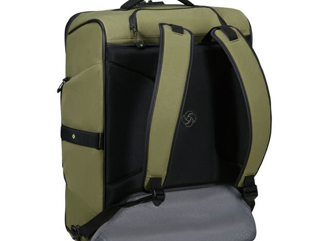 Mit Rucksackträgern