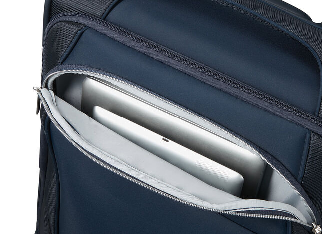 Fronttasche mit Laptopfach