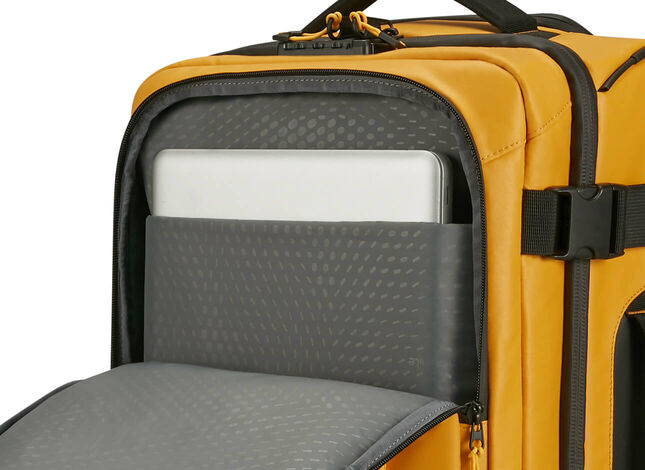 Fronttasche mit Laptopfach