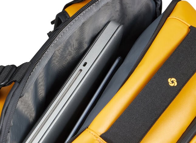 Separates Fach für Laptop und Tablet