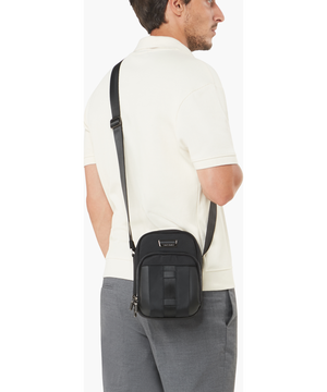 Urban-Eye Umhängetasche S 22 x 15 x 8 cm | 0.3 kg