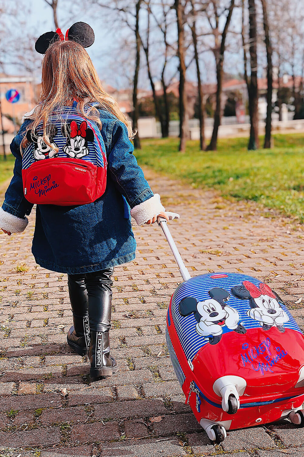 Samsonite "Minnie" Adventures "Minnie" Adventures