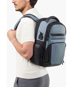 Pro-DLX 6 Rucksack expandable 15.6" 43 x 30 x 15/21 cm | 1.3 kg Pro-DLX 6 Rucksack expandable 15.6" 43 x 30 x 15/21 cm | 1.3 kg