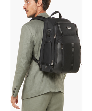 Urban-Eye Rucksack 17.3" 47 x 32 x 22/25 cm | 1.4 kg Urban-Eye Rucksack 17.3" 47 x 32 x 22/25 cm | 1.4 kg