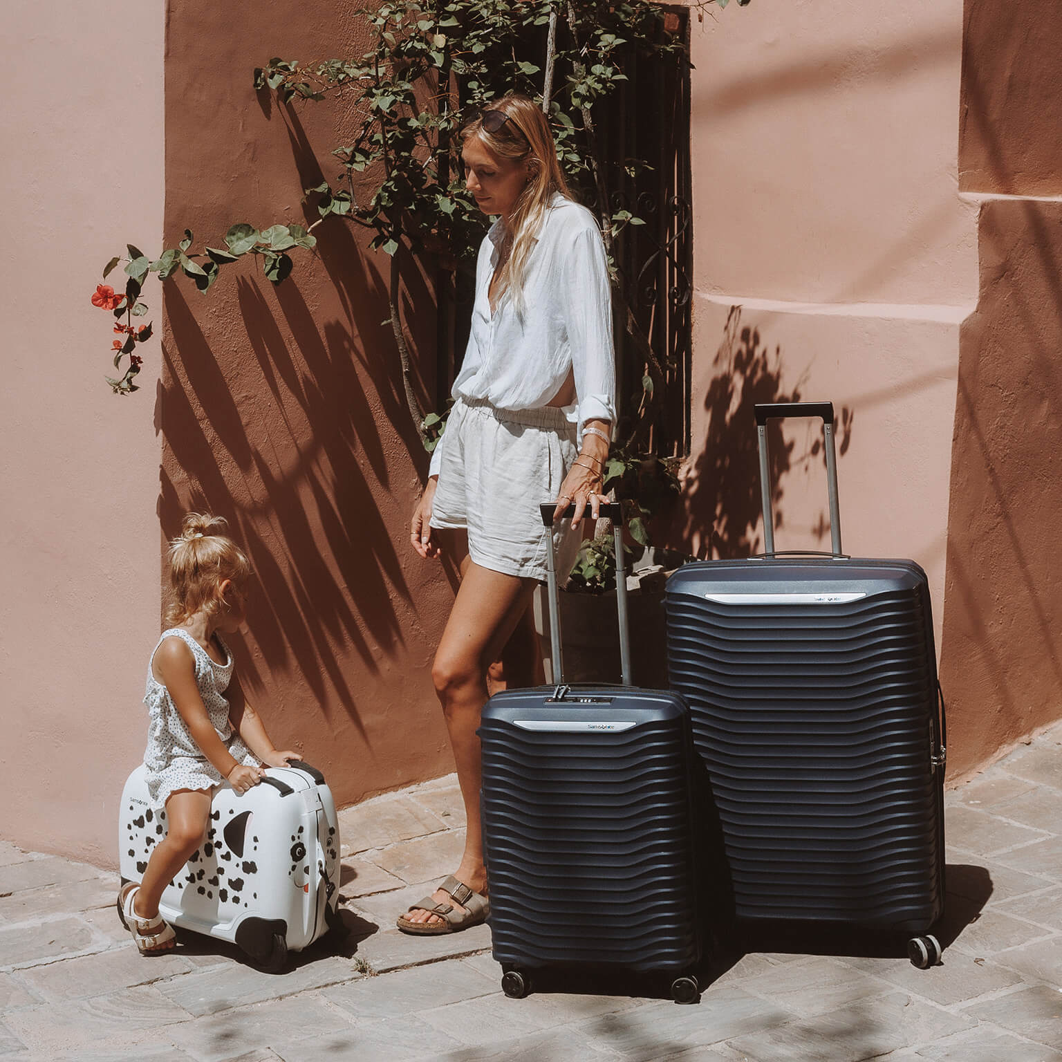 Samsonite Blue waves & puppy spots Blue waves & puppy spots